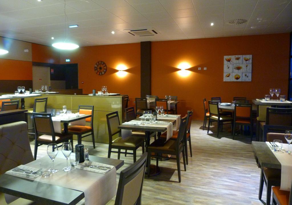 Hotel Le Kolibri Турню Екстериор снимка